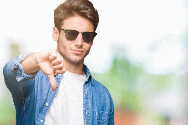 18 نکته مهم در مورد رنگ مدفوع عروس هلندی: سالم و مریض + علت و درمان